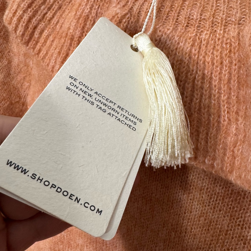 Doen Ruffled Neck Sweater - Picture 7 of 11